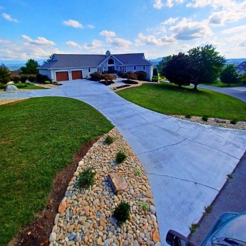 outdoor rock walkway installers